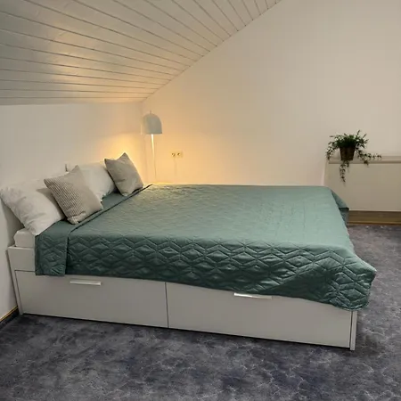 Isaak Sonnenklang * Kussaberg